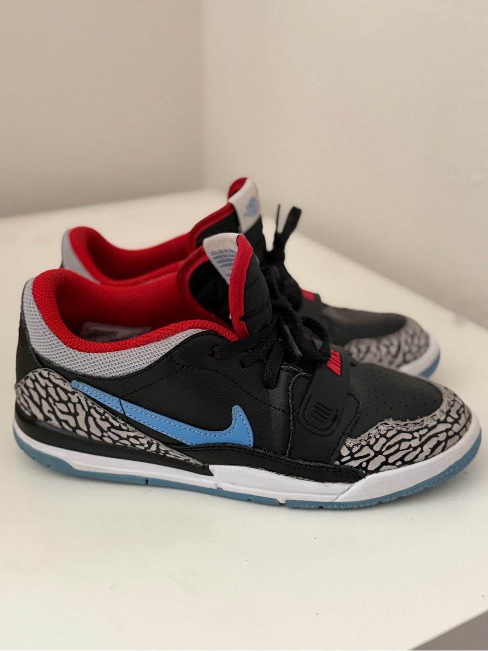 Nike Air Jordan Legacy 312 Boys Size 3 Black Running Basketball Shoes Sneakers
